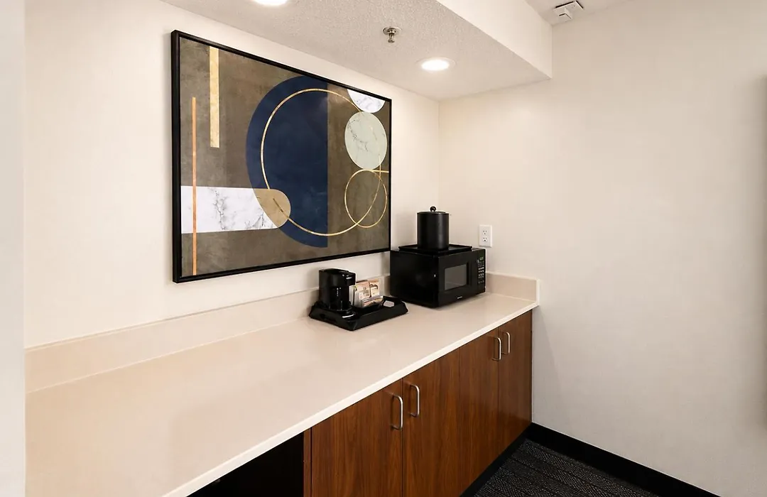 Courtyard By Marriott Houston Hobby Airport-1