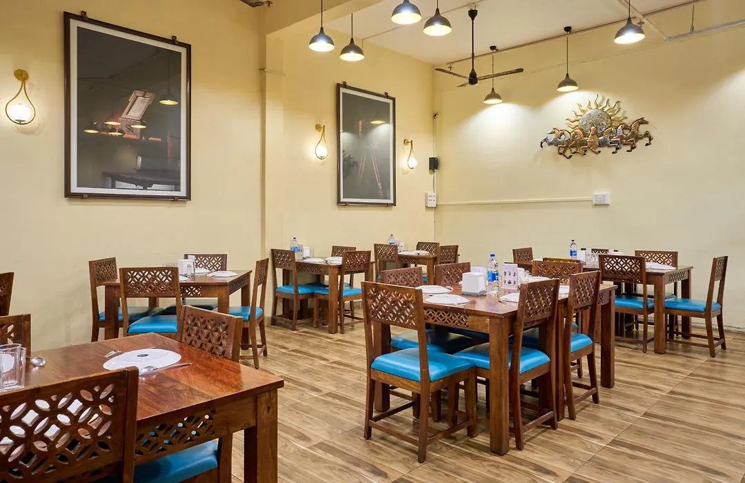 Itsy Hotels Aditya-1