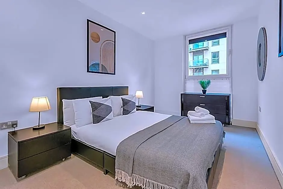 Lanterns Court Serviced Apartments By Thesqua.Re-1