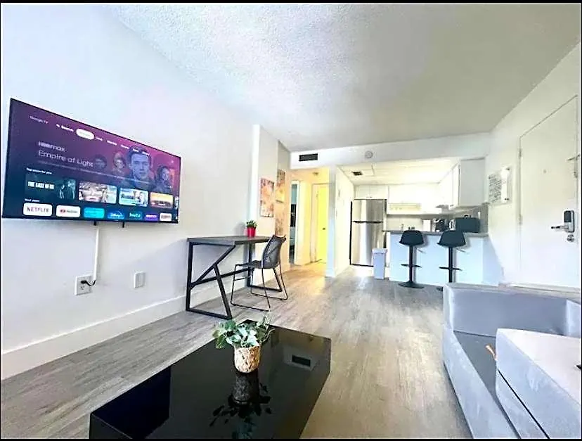 Ecostays Comfort Apartment Near Miami Airport 308-1