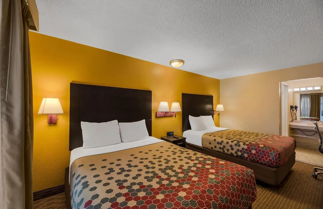 Rodeway Inn Flagstaff-Downtown-1