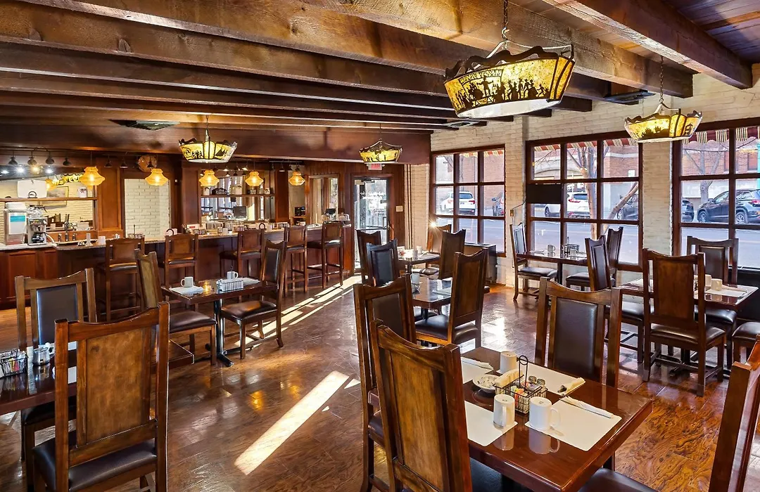 Dude Rancher Lodge-1