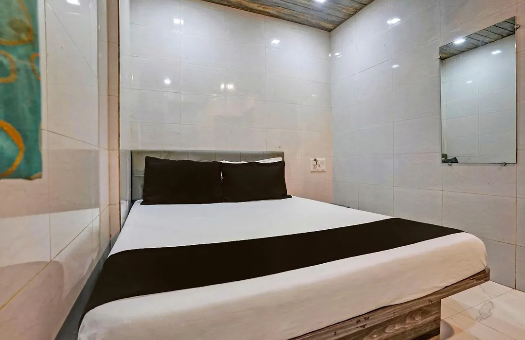 Hotel O Taj Lodging And Boarding-1