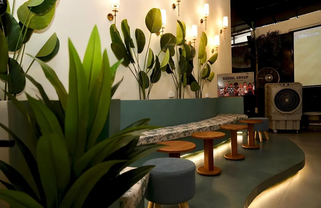 Labels Hotel-1