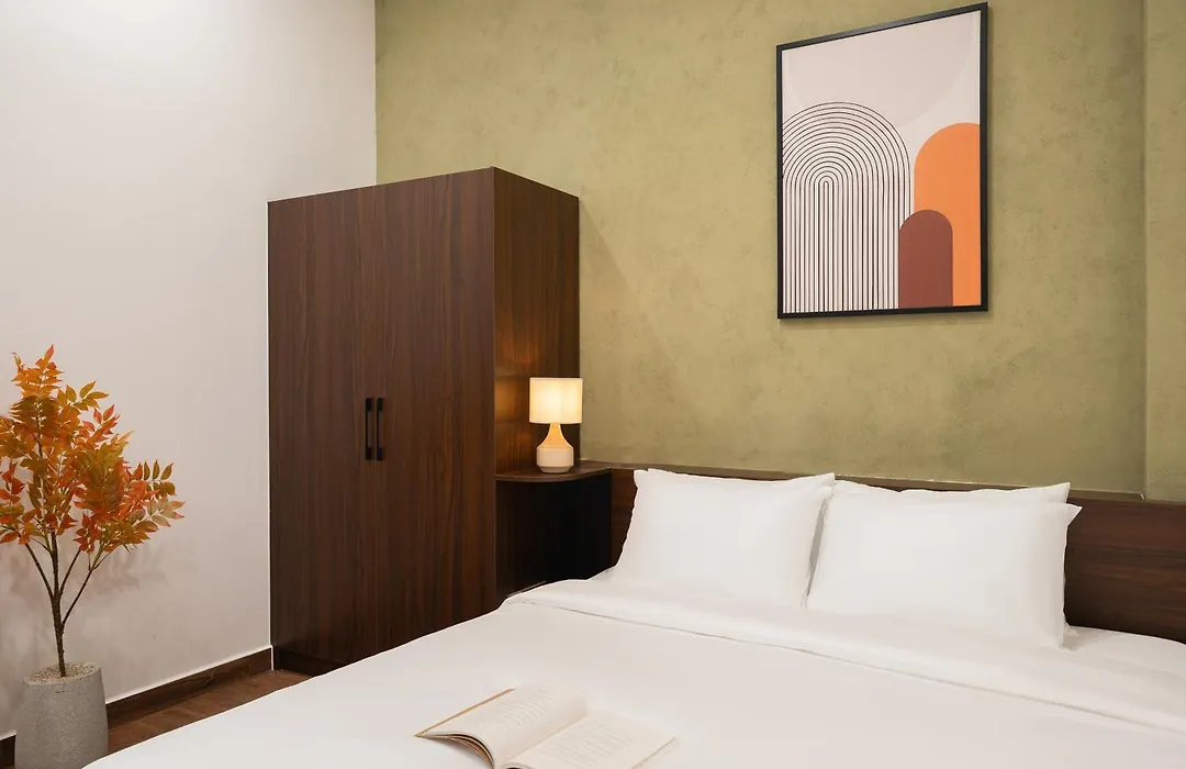 V Living - Downtown Saigon Stay With Free Laundry-1