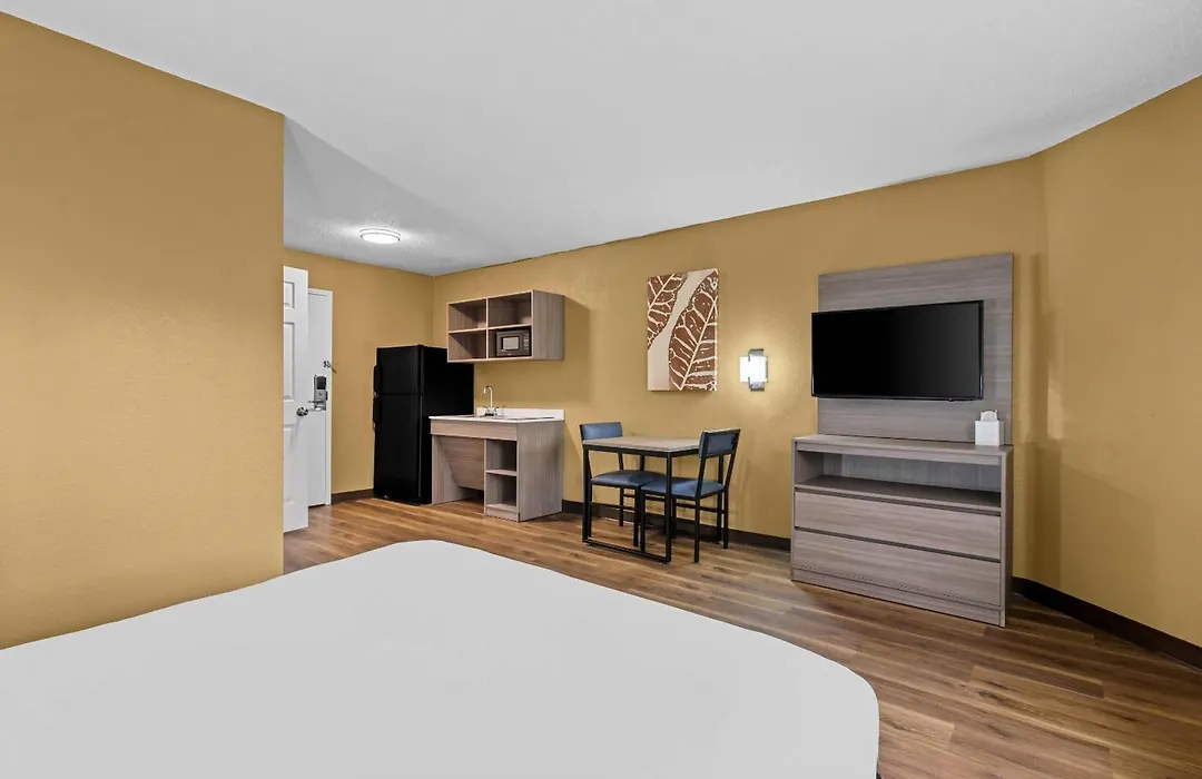 Mainstay Suites Charlotte - Executive Park-1