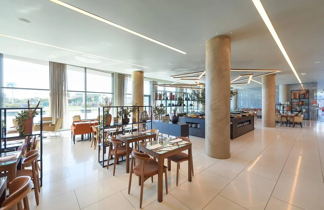 Melia Lisboa Aeroporto-1