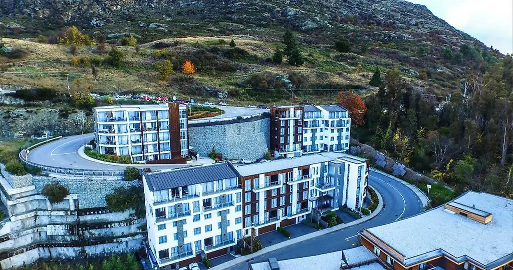 Queenstown Village Apartments-1