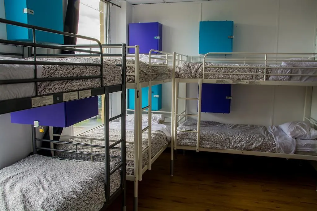 Wicked Hostels - Calgary-1