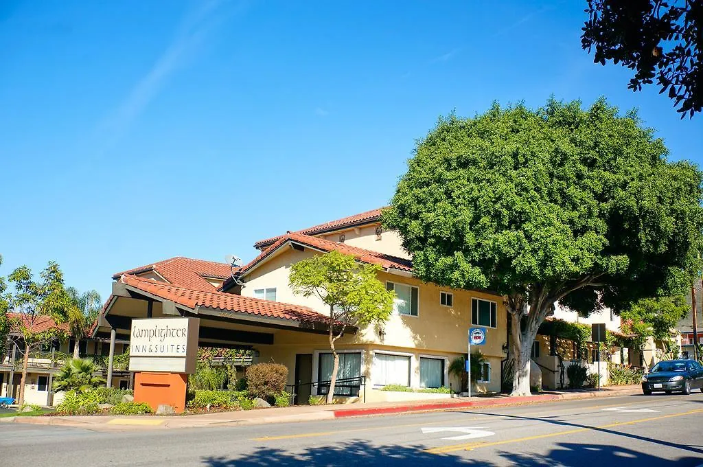 Lamplighter Inn & Suites-1