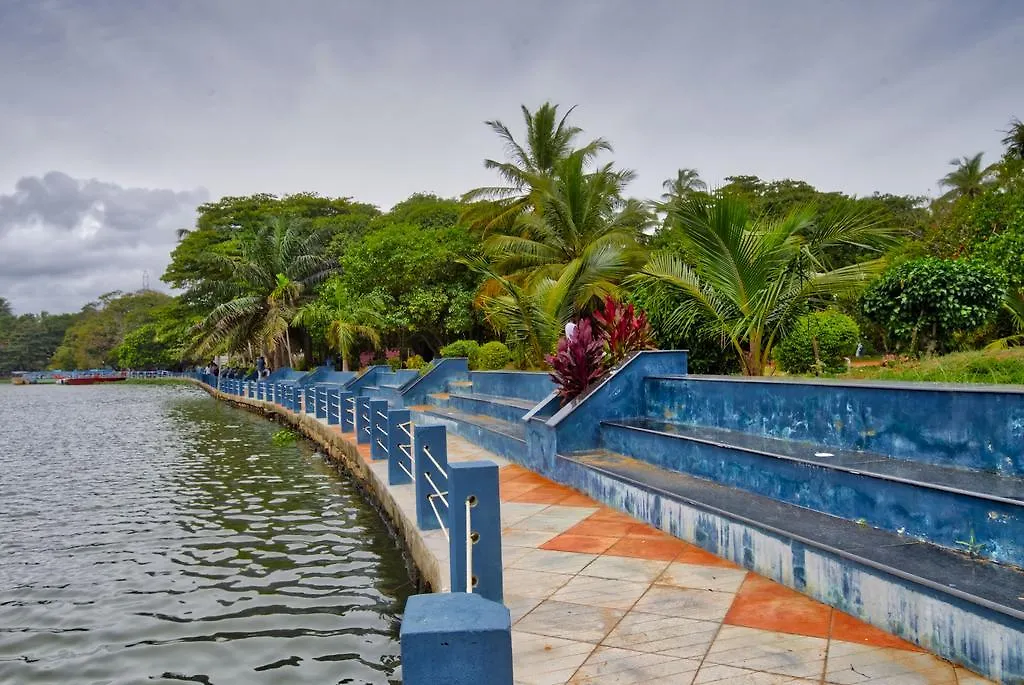 Rams Guest House With Kitchen Near Kochu Veli Railway Station & Lulu Mall-1