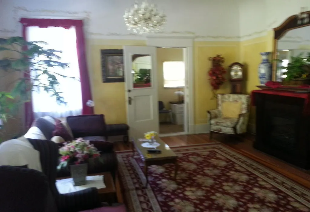 Balfour House-1