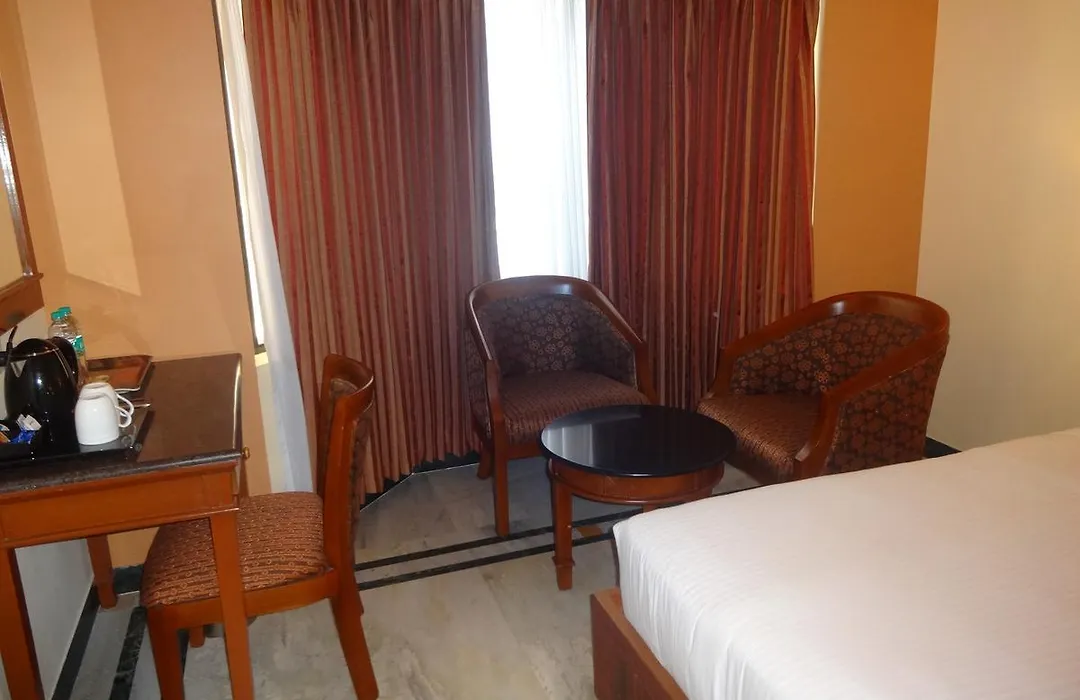 Hotel Grand Palace-1