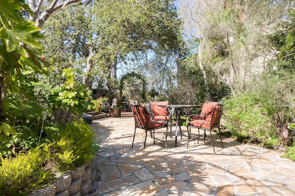 The Jabberwock Bed & Breakfast-1
