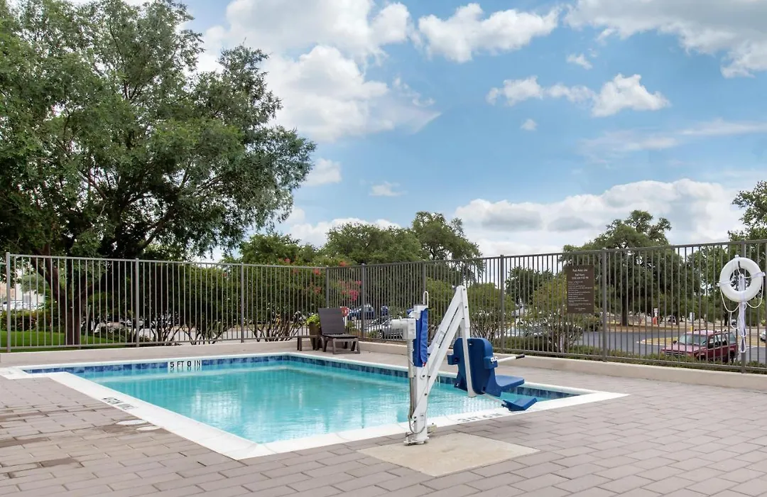Comfort Suites - South Austin-1