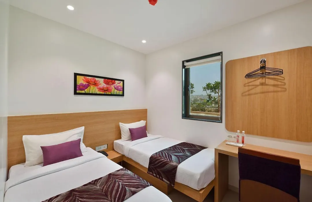 Hotel Leafio-Near Airport-1