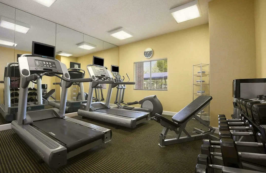 Hawthorn Suites By Wyndham Philadelphia Airport-1