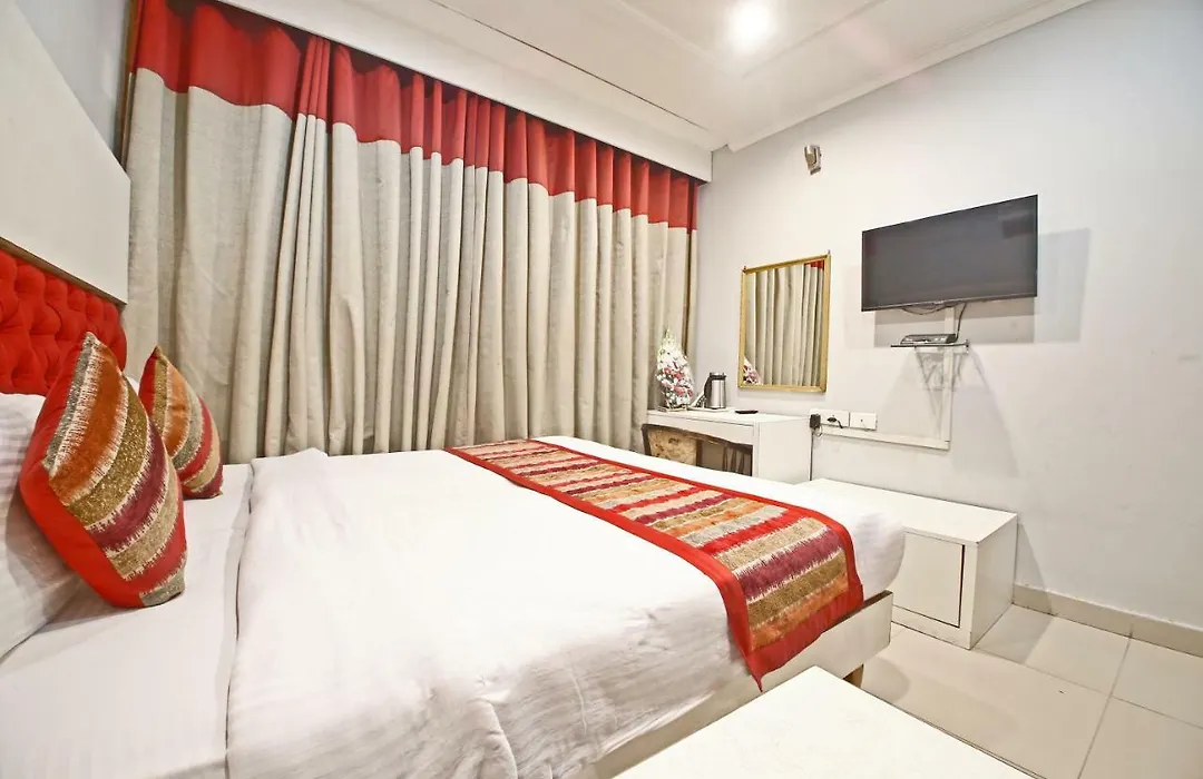 Hotel Diamond Plaza-1