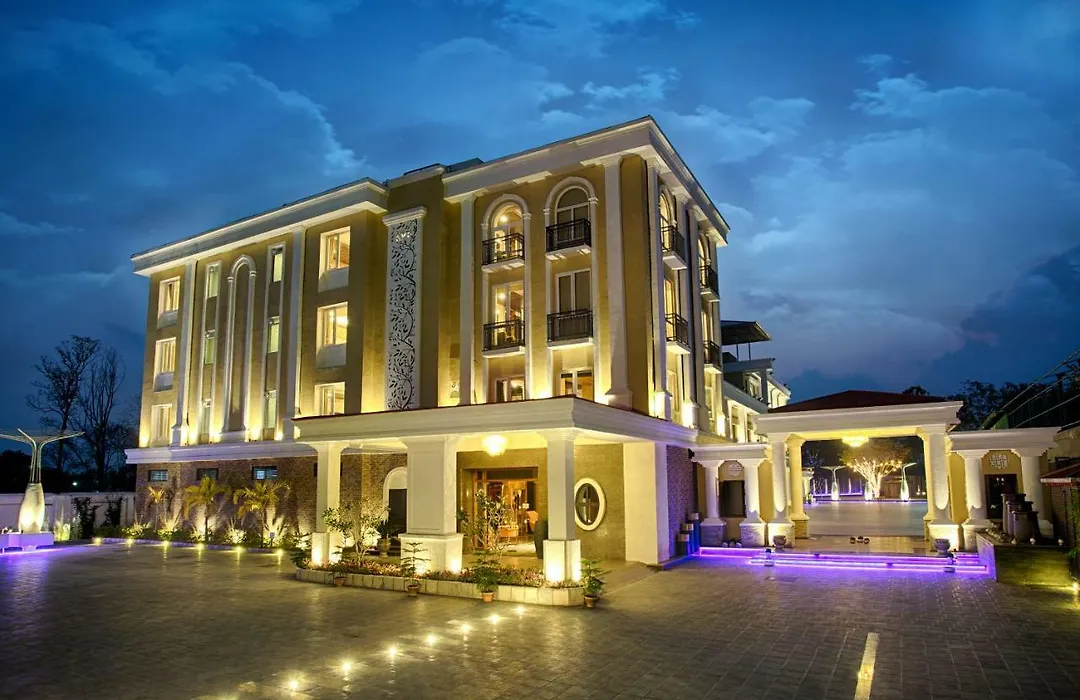 Four Vedas Hotel & Resort-1