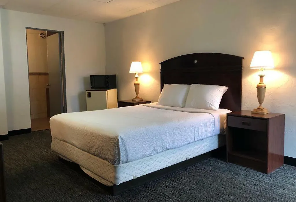 Portland Super Value Inn-1