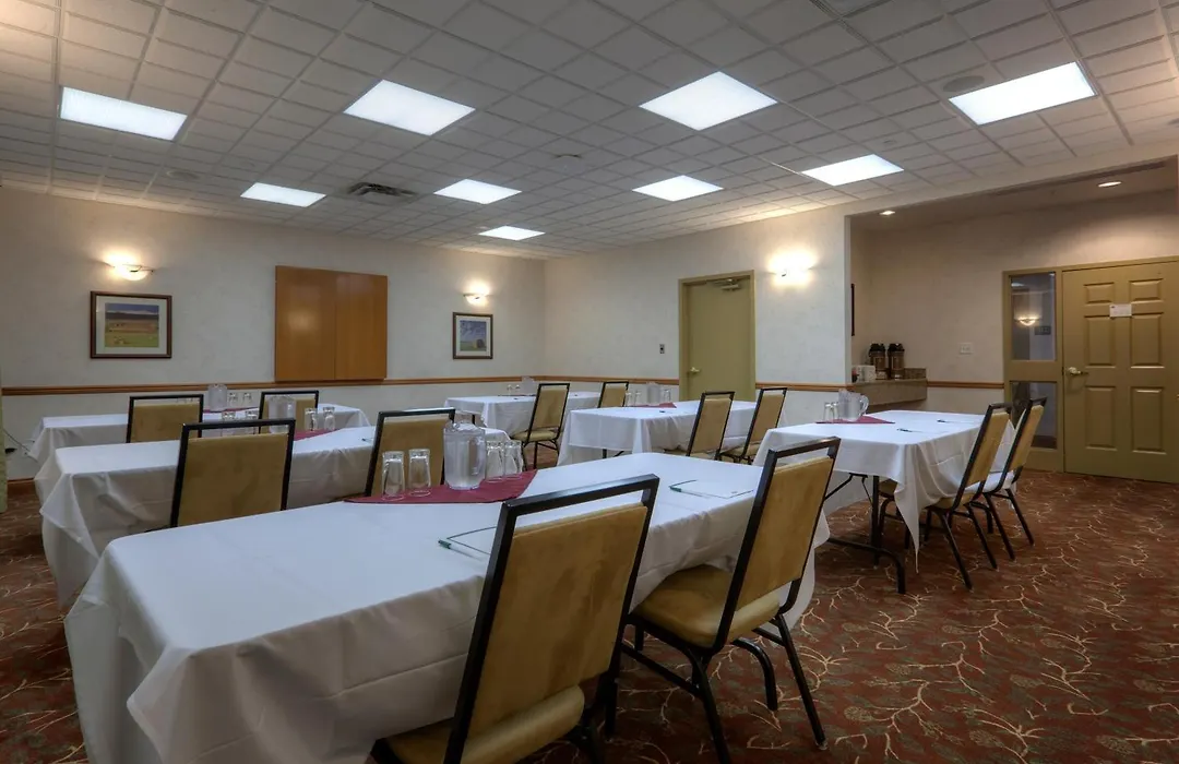 Country Inn & Suites By Radisson, Calgary-Northeast-1