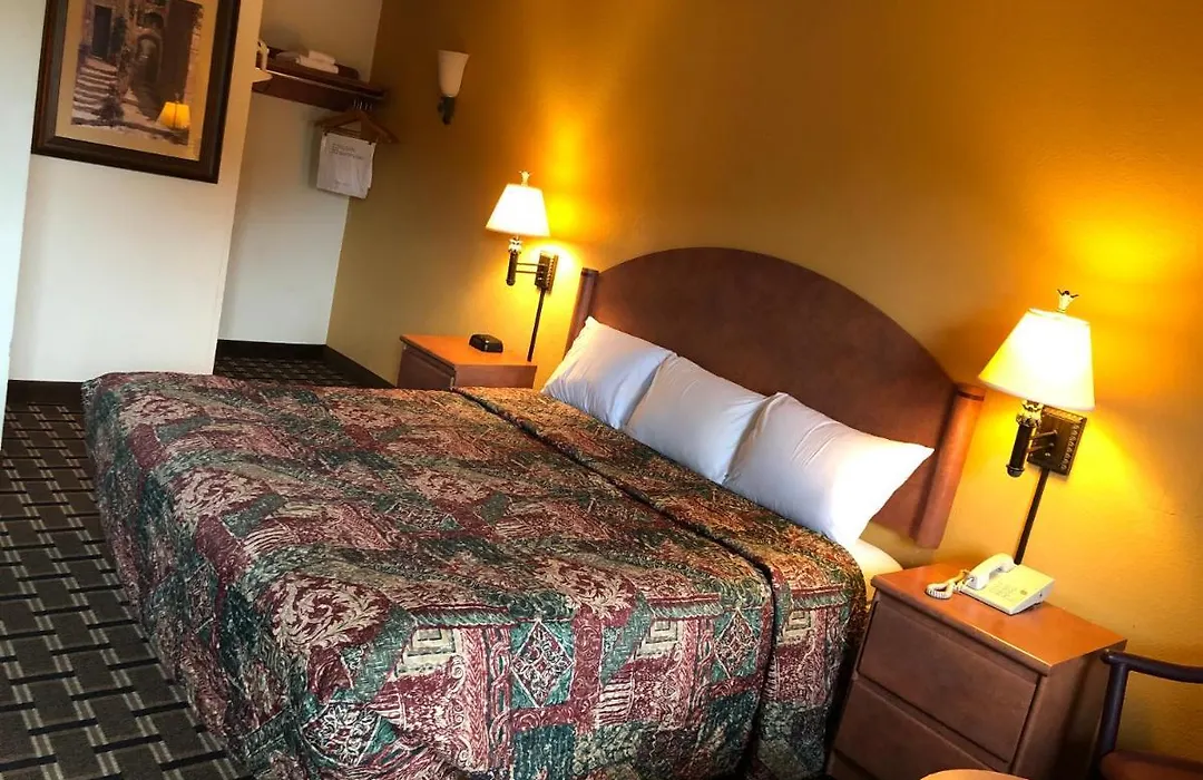 University Inn And Suites Tallahassee-1