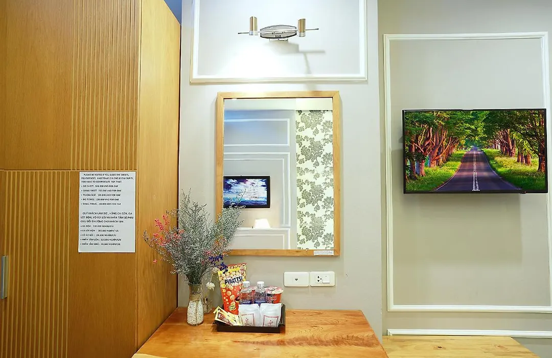 Lucky Star Hotel 266 De Tham-1