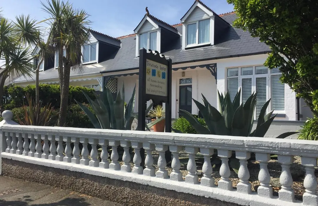 Trewinda Lodge-1