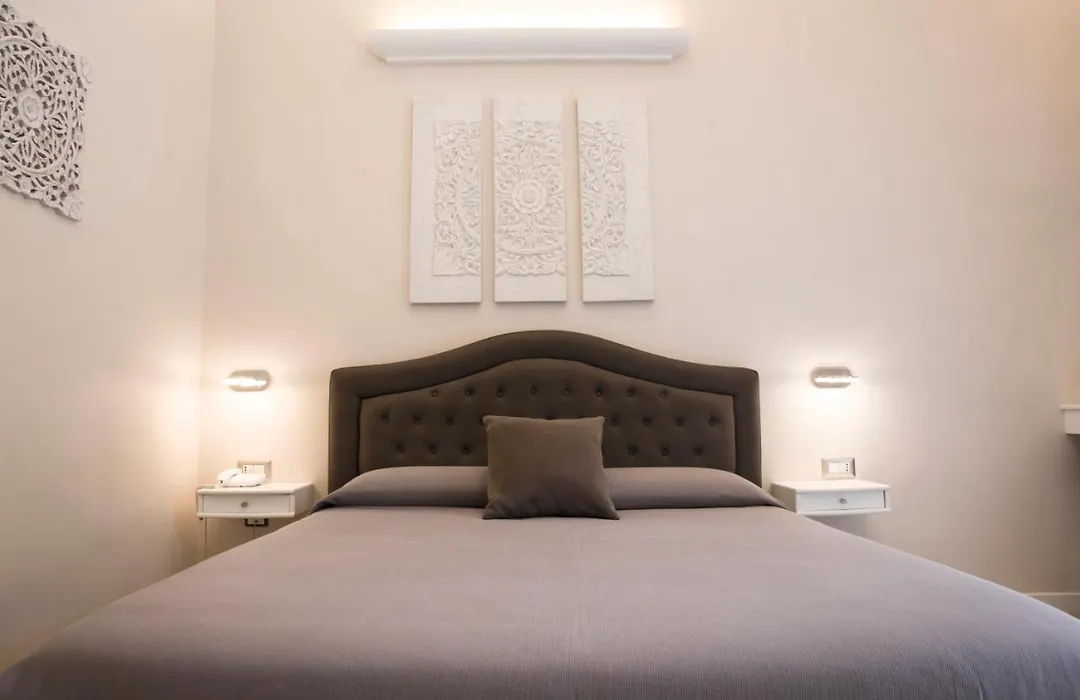 Royal Rooms Luxury Suite-1