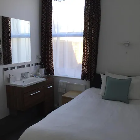 Trewinda Lodge-3