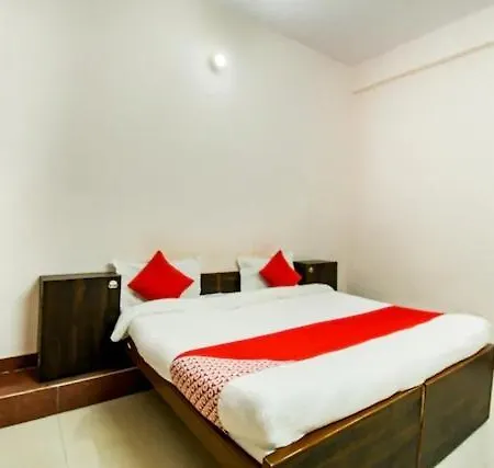 Oyo Hotel Radhe Krishna Marriage Hall-3