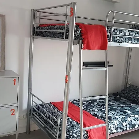 Lisbon Hostel Terminal 3-2