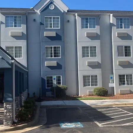 Microtel Inn By Wyndham Charlotte Airport-2