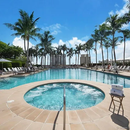 Four Seasons Hotel Miami - Luxury Private Residences-2