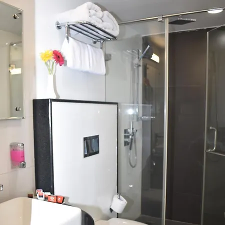 Hotel Vivana-2