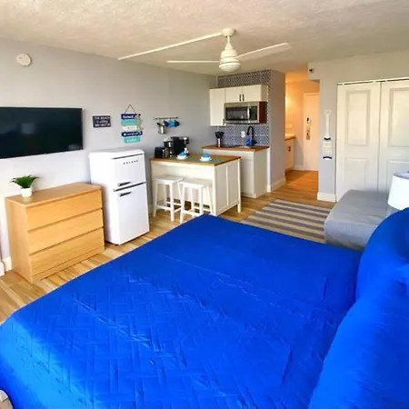 Castaways Resort Studios-2