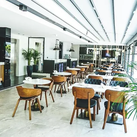 Ni Hotel Lara-2