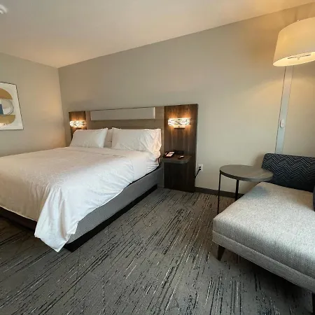 Holiday Inn Express & Suites - Ft. Smith - Airport By Ihg-3