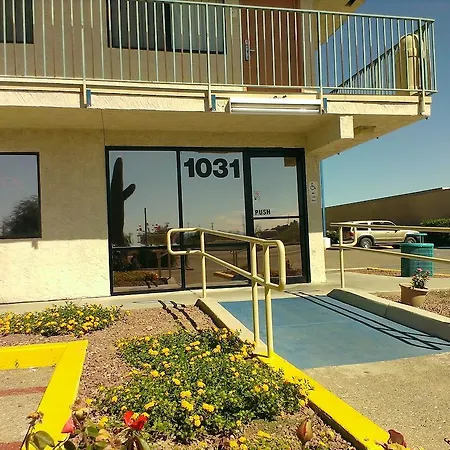 Super Inn Motel-2