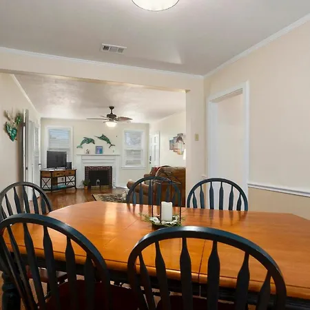 Dolphina House Pensacola-2