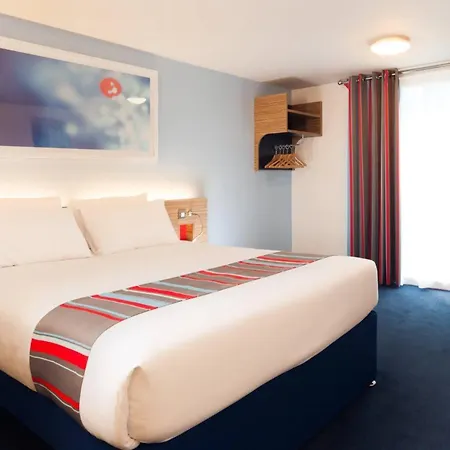 Comfort Hotel Tower Of London-3