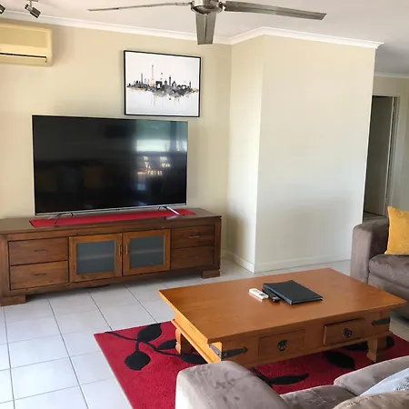Coral Towers Holiday Suites-3