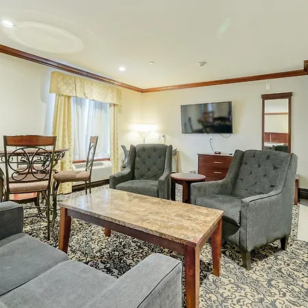 Woodbine Hotel & Suites-2