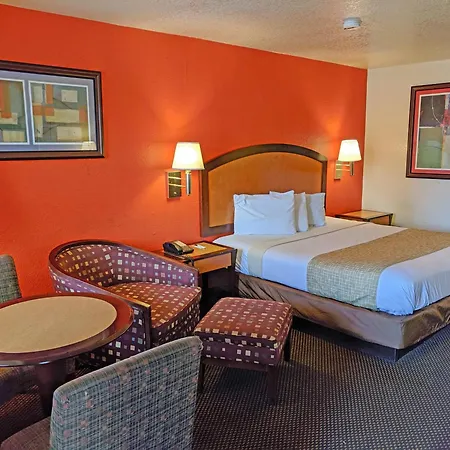 Travelodge By Wyndham Houston Hobby Airport-3