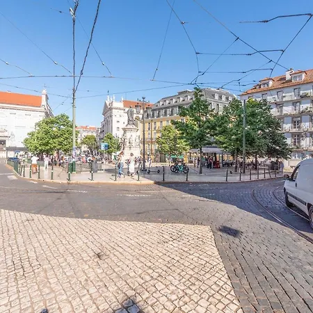 Happy At Chiado-3