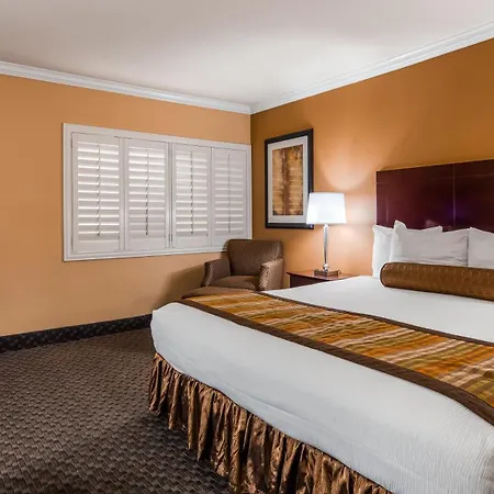 Best Western Plus Casino Royale-Center Strip-3