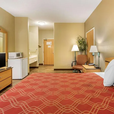 Econo Lodge Colorado Springs Near Airport-3