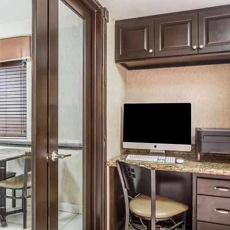 Super 8 By Wyndham Phoenix Downtown-2