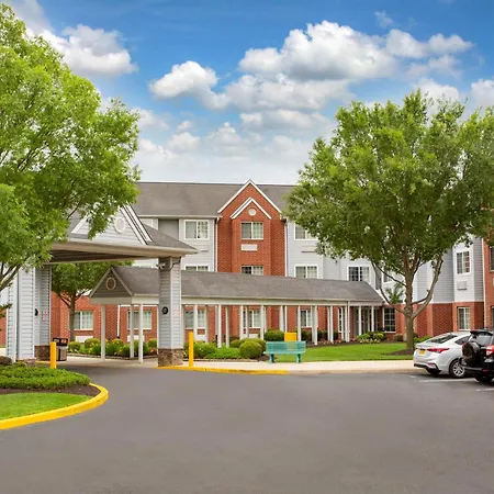 Microtel Inn & Suites By Wyndham Philadelphia Airport-3
