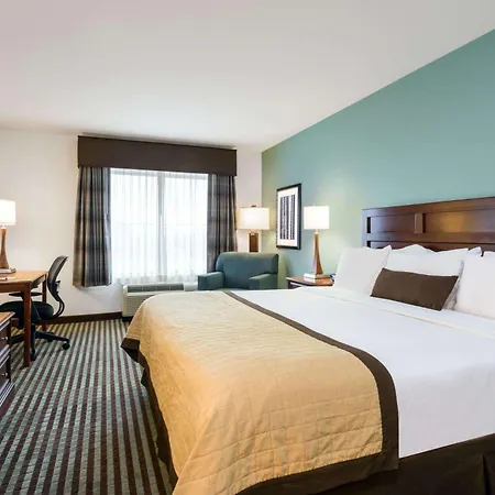 Baymont By Wyndham Denver International Airport-2